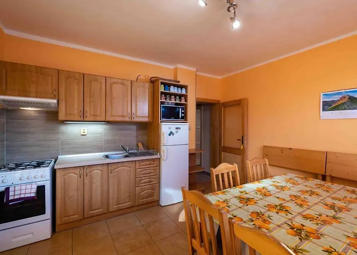 Dam * Liptovský Mikuláš